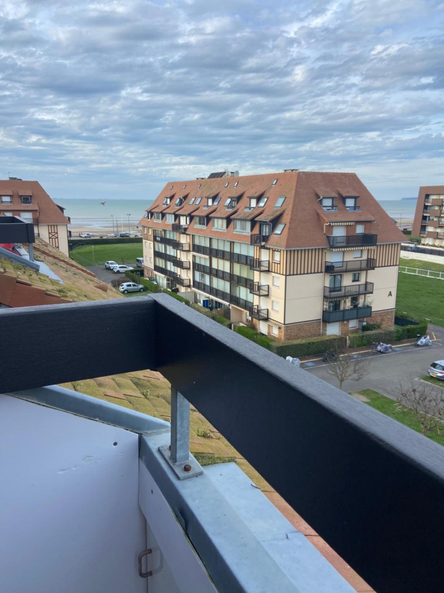 Duplex à 150 mètres de la mer Apartamento Villers-sur-Mer Exterior foto